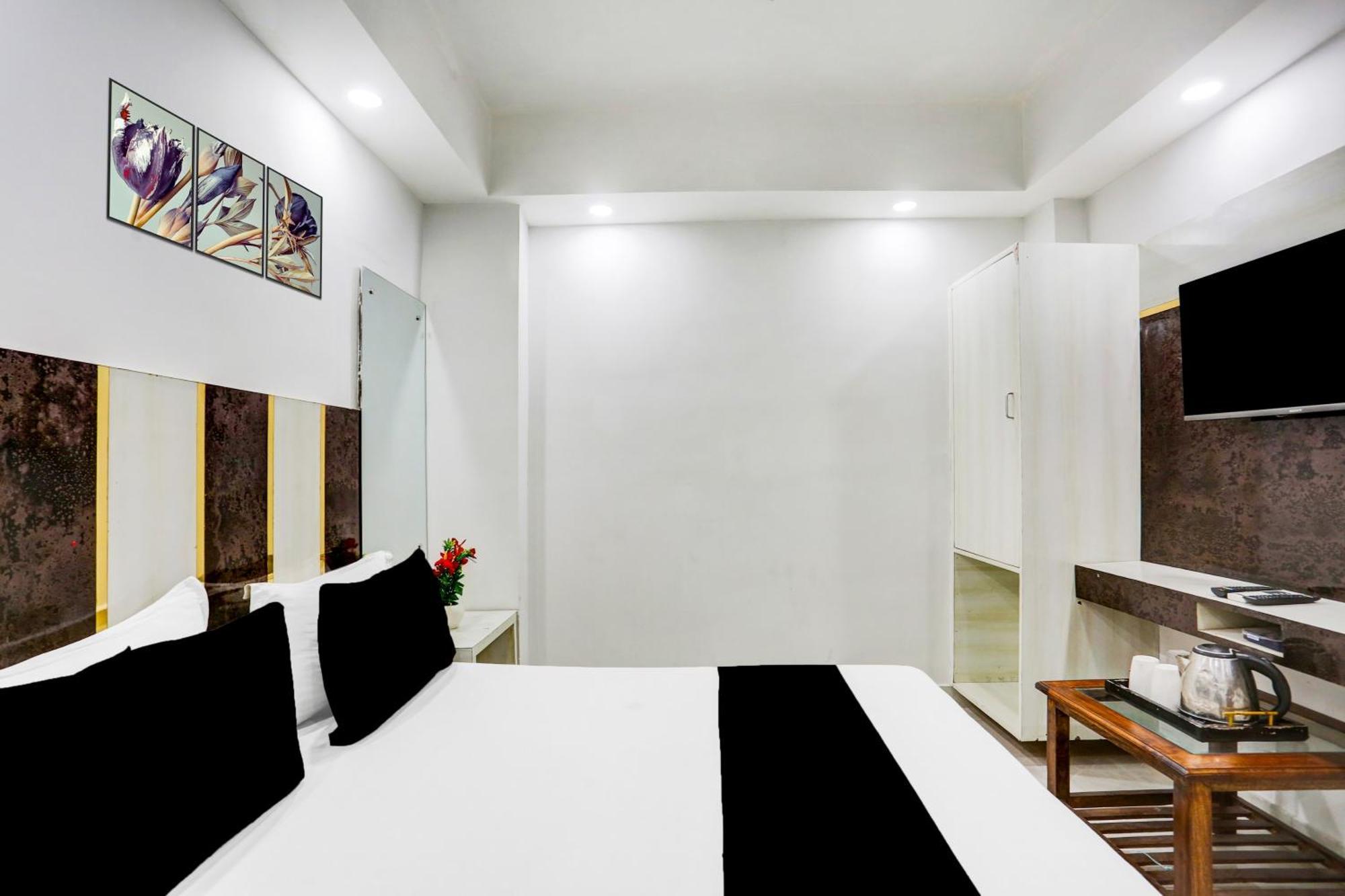 Hotel O Swastik Palace 3*