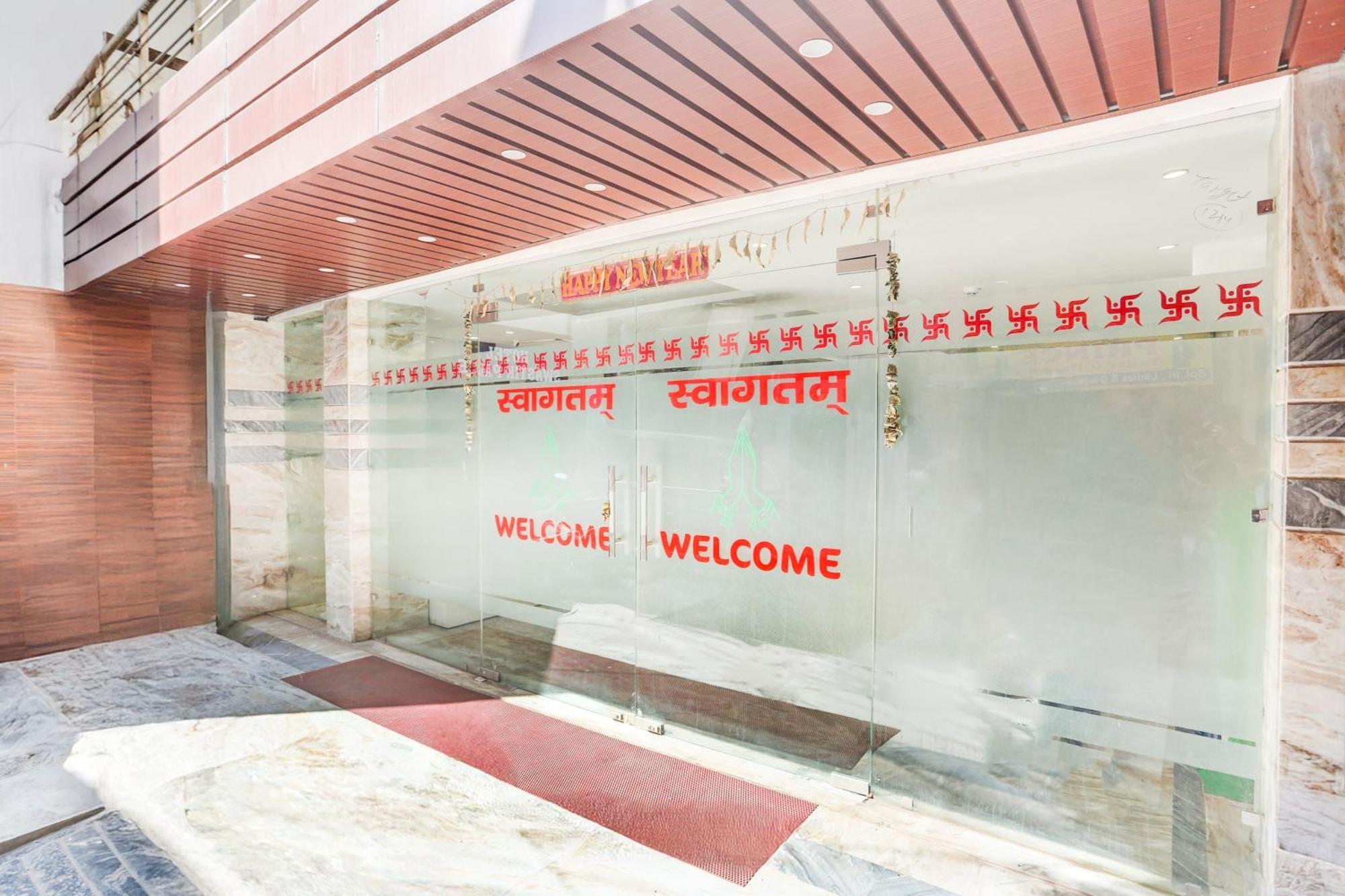O Swastik Palace 3* New Delhi