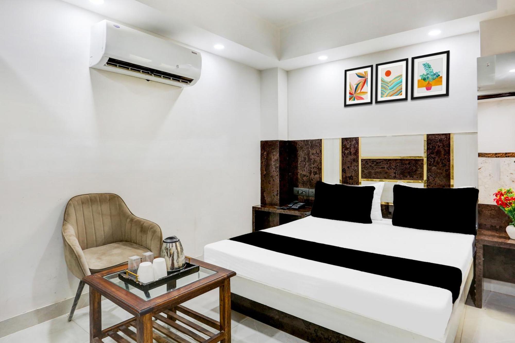 O Swastik Palace Hotel