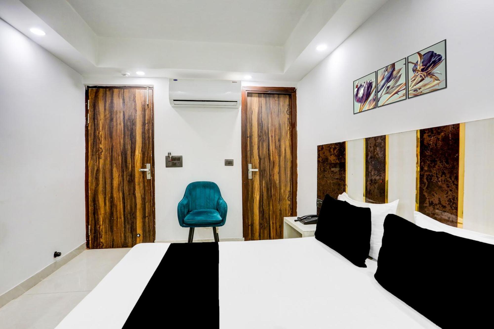 O Swastik Palace Hotel New Delhi